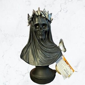 🧡Light Up Veiled Skeleton Bride with Butterfly Crown